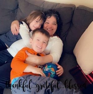 Meet your Posher, Sharon